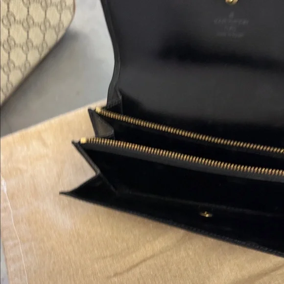 Louis Vuitton Ebony Textured Clutch - Picture 6 of 7